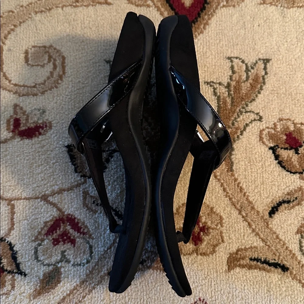 Vionic - Picture 5 of 7